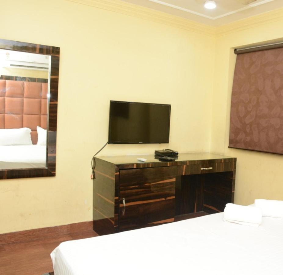 Plaza By Wb Inn, Kolkata Ngoại thất bức ảnh